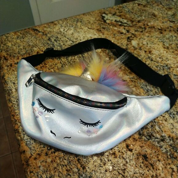 Under One Sky Unicorn Weekender Zipper Hip Bag Fanny Pack CUTE! - Picture 1 of 9